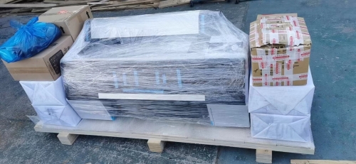 國外客戶再來一臺菲林打印機打包發貨